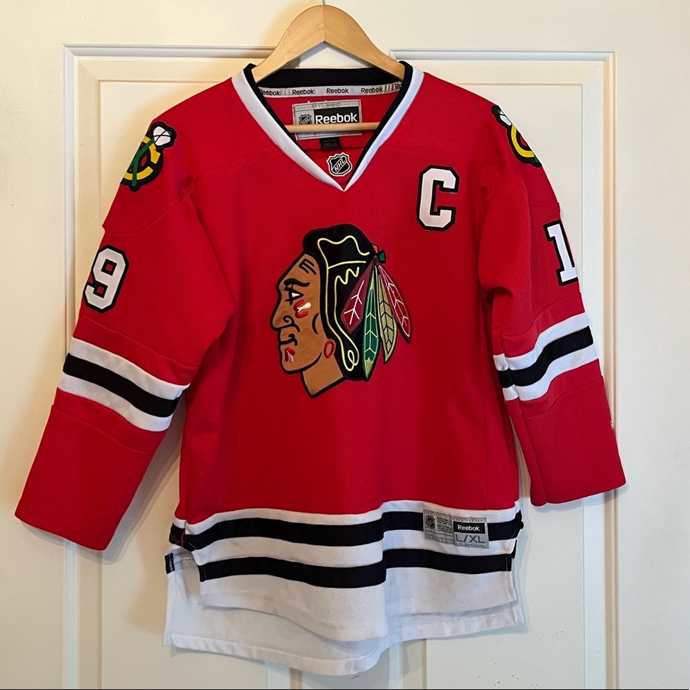 Chicago Blackhawks NHL authentic Toews jersey.
